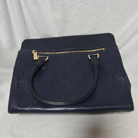 Michael Kors Handbags - Michael Kors Vintage Satchel Gold MK HDWR Classic Elegance SOFT Leather